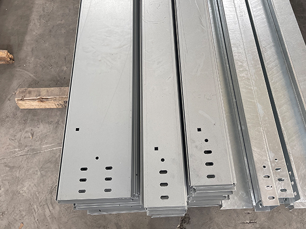 厂家分享热镀锌电缆桥架