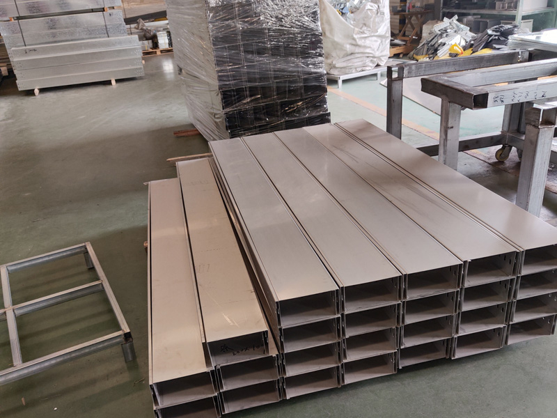 不锈钢电缆桥架在布线时的注意事项